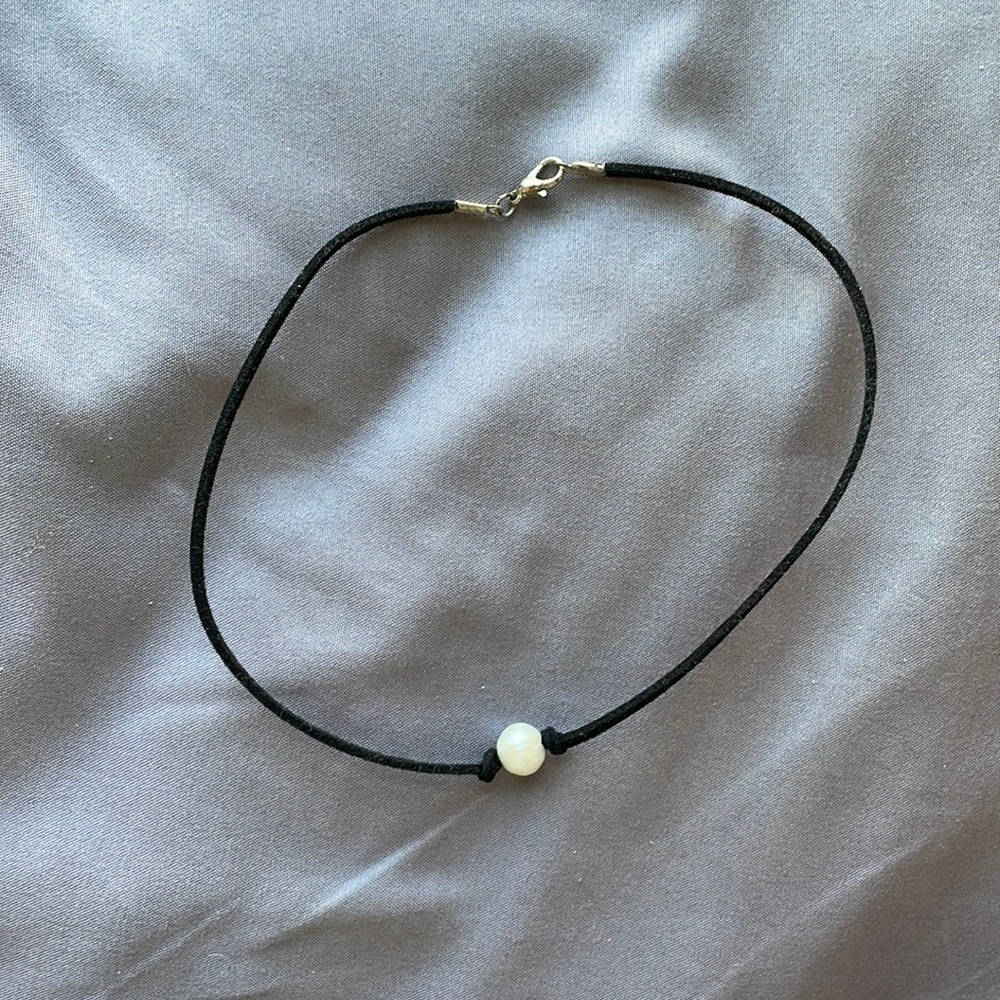 Pearl choker
